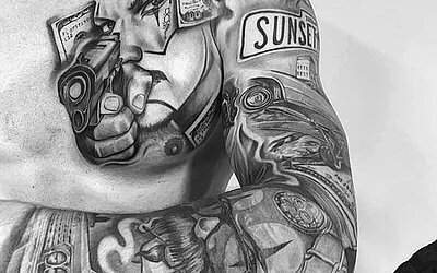 Arm tattoo mann kreuz