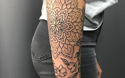 Mandala Tattoo auf dem Unterarm