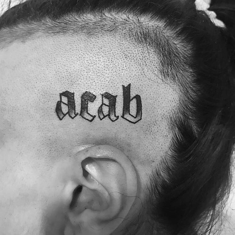 Knast Tattoos Das bedeuten die Symbole