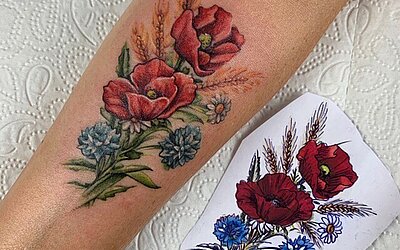 Blumen auf dem Unterarm