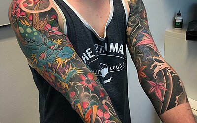 Japanese tattoo on arms, dragon, colorful, arm sleeve