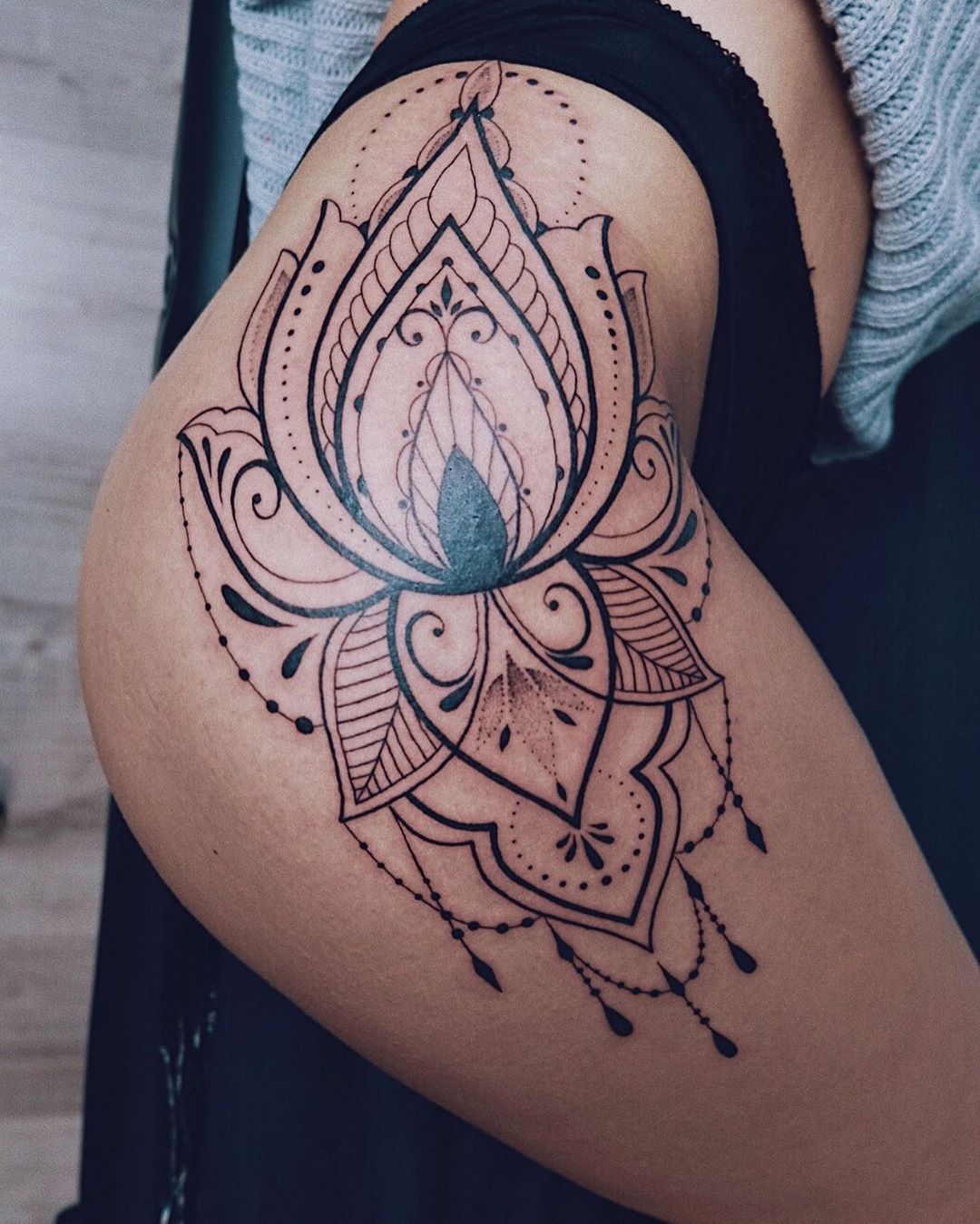 Frauen mandala tattoos arm Mandala Tattoo